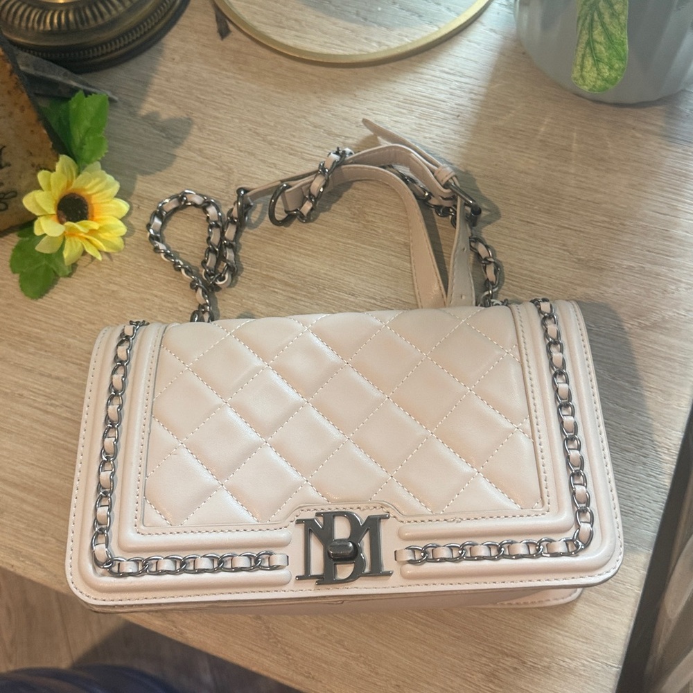 BADGLEY MISCHKA Quilted Chain Shoulder Bag - Beige